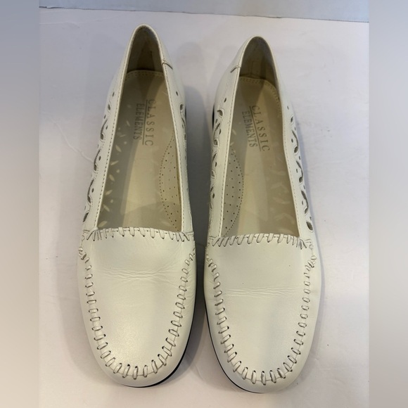 Classic Elements Shoes - Classic Elements Elton white leather slip-on loafers shoes size 7 M